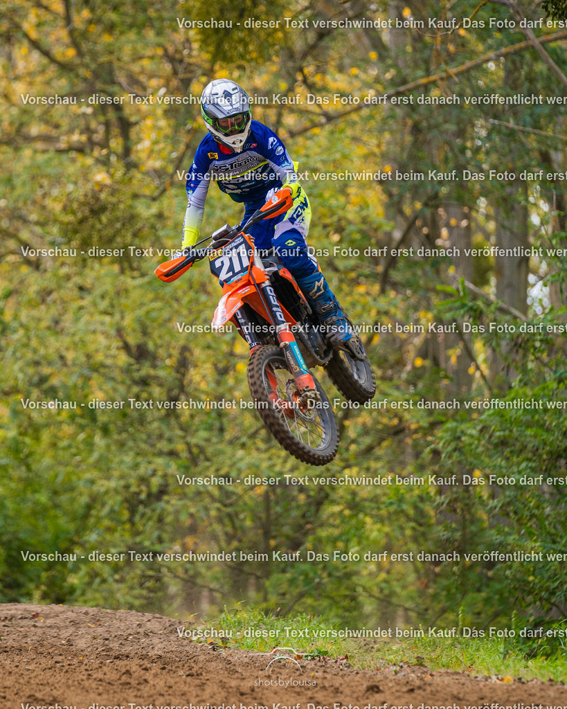 10_25_MCBernauerSchleife-6496 | Sportfotografin aus Berlin-Brandenburg mit Fokus auf Motocross. Ich halte deine sportliche Leistung und echte Emotionen auf und neben der Strecke professionell fest. Entdecke die Fotos von deinem Rennen und bestelle sie direkt hier im Shop.