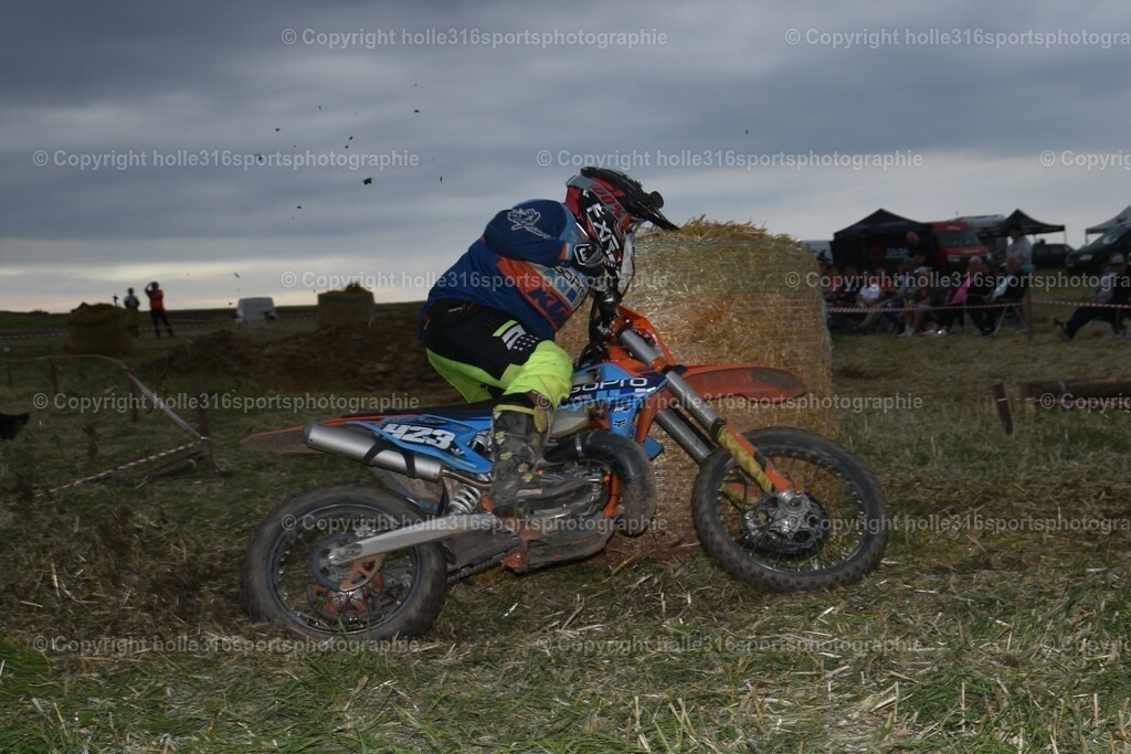 DSC_0267_01 (2) | Sportfotografie , Motorsport, Motoross, Reitsport, Mointainbike, Enduro,
Landschaft , Outdoor, Eventfotografie, Landschaft, Bilder online bestellen - Realisiert mit Pictrs.com