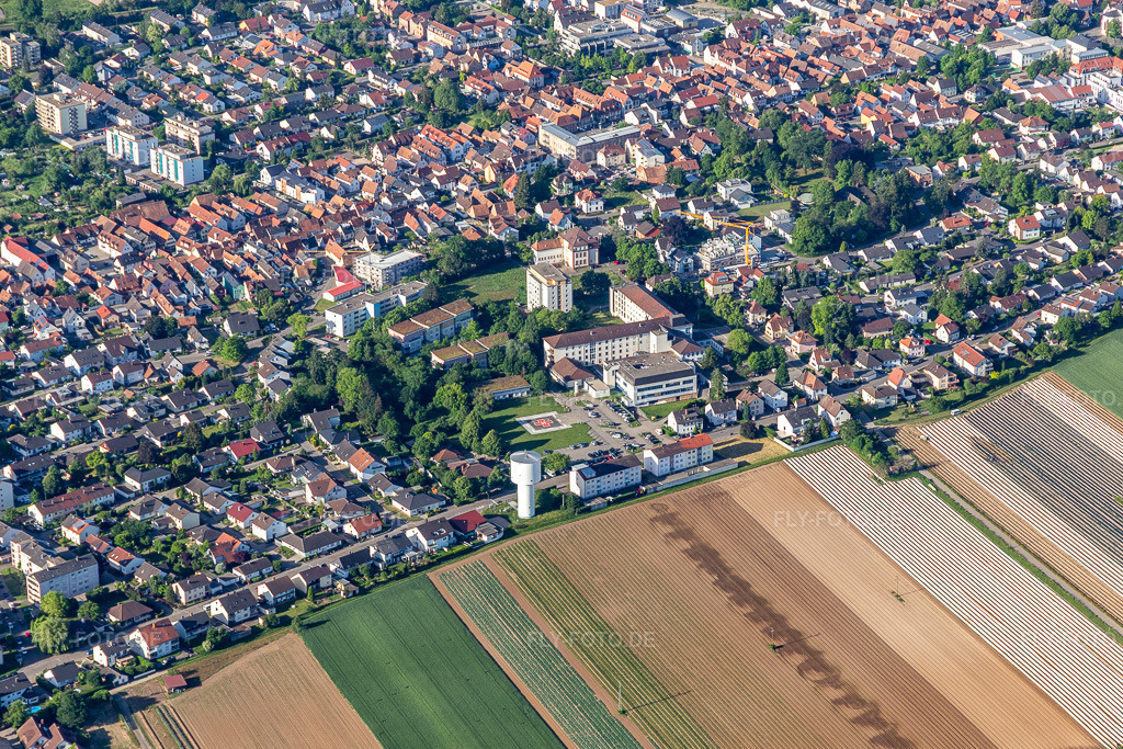 Luftbild: Asklepios Südpfalzklinik in Kandel im Bundesland Rheinland-Pfalz in Deutschland. Foto: IMG_132247.jpg vom 28.05.2022 durch Werner Riehm/FLY-FOTO.deAsklepios - Asklepios Kliniken