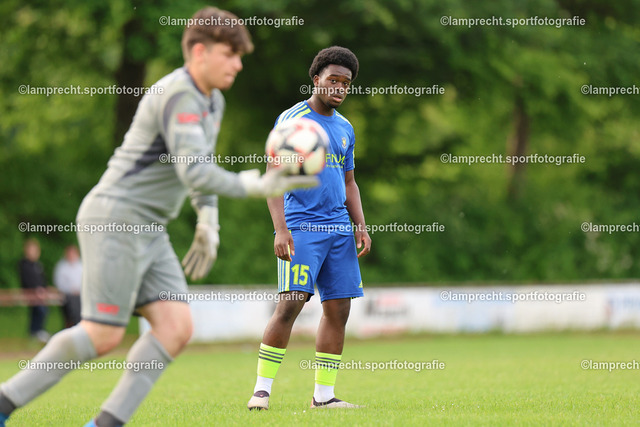Fußball I Junioren I Kreispokal Lübeck I Finale I JSG Concordia Lübeck - TSV Siems I 09.06.2025.085 | Ely Messan (15, JSG Concordia Lübeck) - Realisiert mit Pictrs.com
