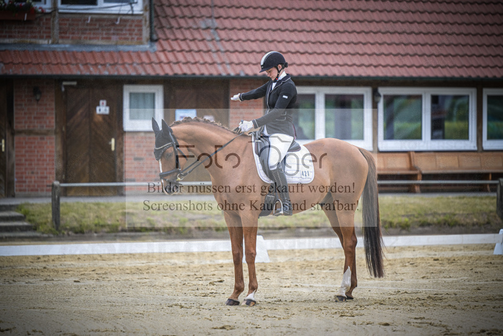 DOS_1673 | Entdecke hochwertige Reitturnierfotos von Foto Oger. Professionell, emotional und authentisch – jetzt Lieblingsmomente im Shop bestellen. - Realisiert mit Pictrs.com