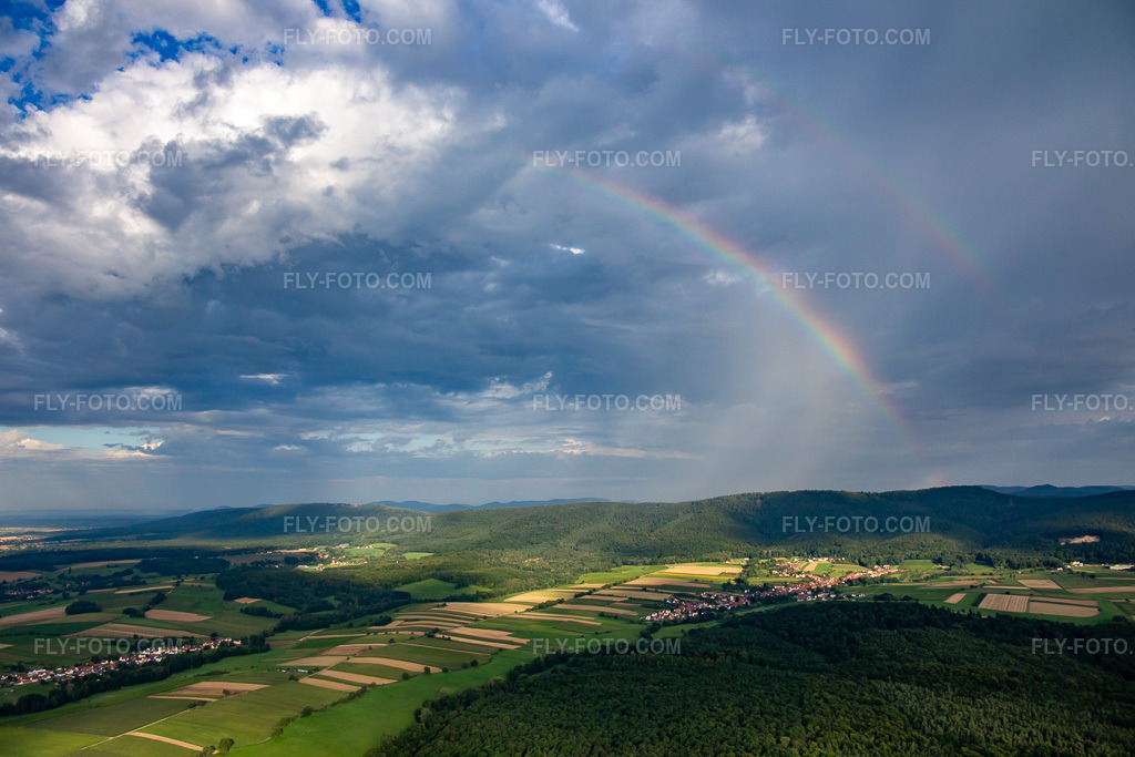 Aerial view: Rainbow in Cleebourg in the state Bas-Rhin, France.Photo: IMG_137711.jpg taken on 08/12/2023 by Werner Riehm/FLY-FOTO.comResolution of the original: 5345 x 3563 px