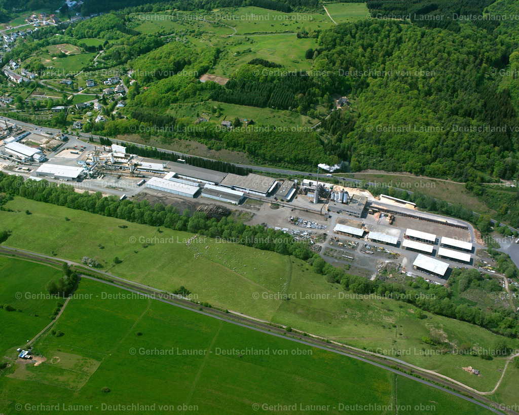 2610358 | BICKEN 09.06.2006 Industrie- und Gewerbegebiet  in Bicken im Bundesland Hessen, Deutschland // Industrial and commercial area  in Bicken in the state Hesse, Germany Foto: Gerhard Launer