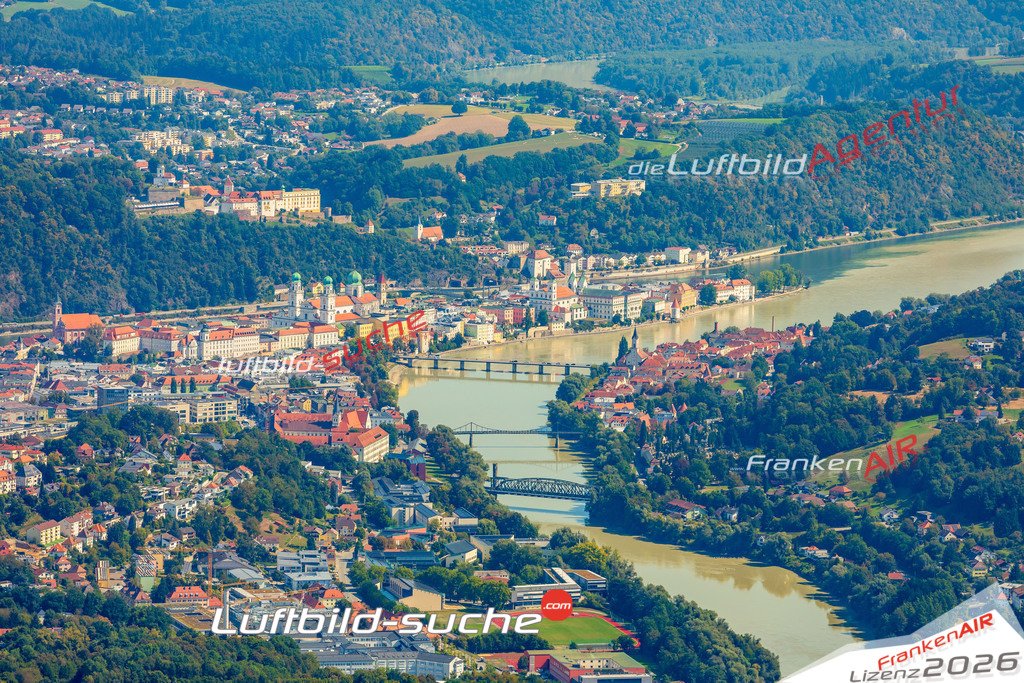 Luftaufnahme von Passau - Die Luftaufnahme wurde 2025 vom UL-Flugzeug heraus erstellt ( keine Drohne ) - Hochauflösende Luftaufnahme - für professionelle Ausdrucke geeignet. Die Geschenkidee !Mit Lizenz und Bildrechte bestellbar