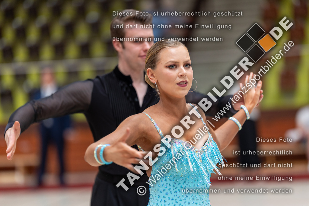 20240810-01331 | Hier finden Sie Tanz Bilder vom Latein und Standard Formationen tanzen. Sportbilder vom Tanzsport. Schöne Fotos und von Weltmeisterschaft, Europameisterschaft, Bundesliga, Regionalliga, Oberliga und Landesliga sowie von GOC Stuttgart, DanceComp, WM Bremen