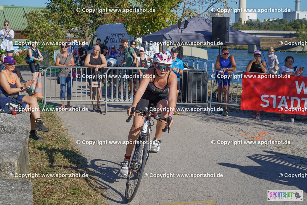 DSC00165 | Vienna Triathlon 2024                                        P3 Event                                                             #yourpictrs #sportshot_your_pictrs                 @Sportshotphotography                                     Photo Credit: www.sportshot.de