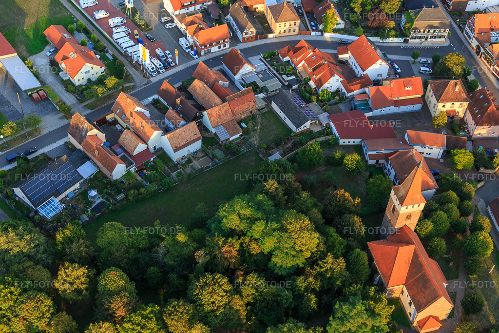 Luftbild: B427 / Saarstr in Minfeld im Bundesland Rheinland-Pfalz in Deutschland. Foto: IMG_111866.jpg vom 16.09.2018 durch Werner Riehm/FLY-FOTO.de