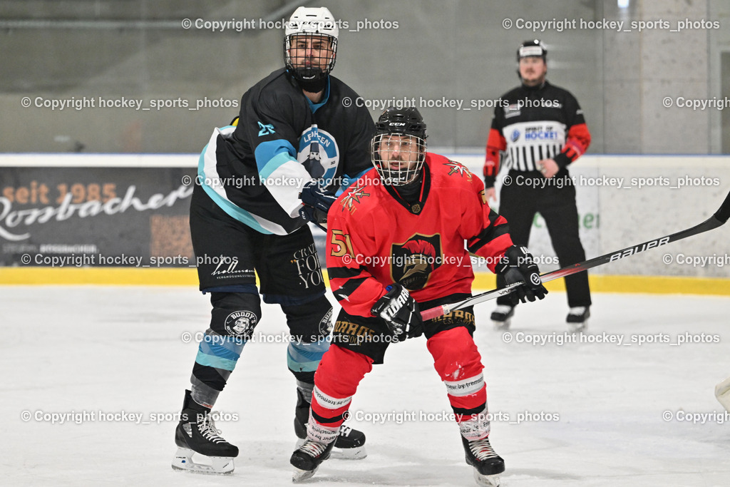 Lendhafen Seelöwen vs. Spartans Althofen | #51 Titze Lukas Spartans Althofen, #26 Miskovez Alexej Lendhafen Seelöwen, Lendhafen Seelöwen vs. Spartans Althofen, Lendhafen Seelöwen vs. Spartans Althofen am 14.02.2025 in Ferlach (HTC Eishalle Ferlach), Austria, (Photo by Bernd Stefan)