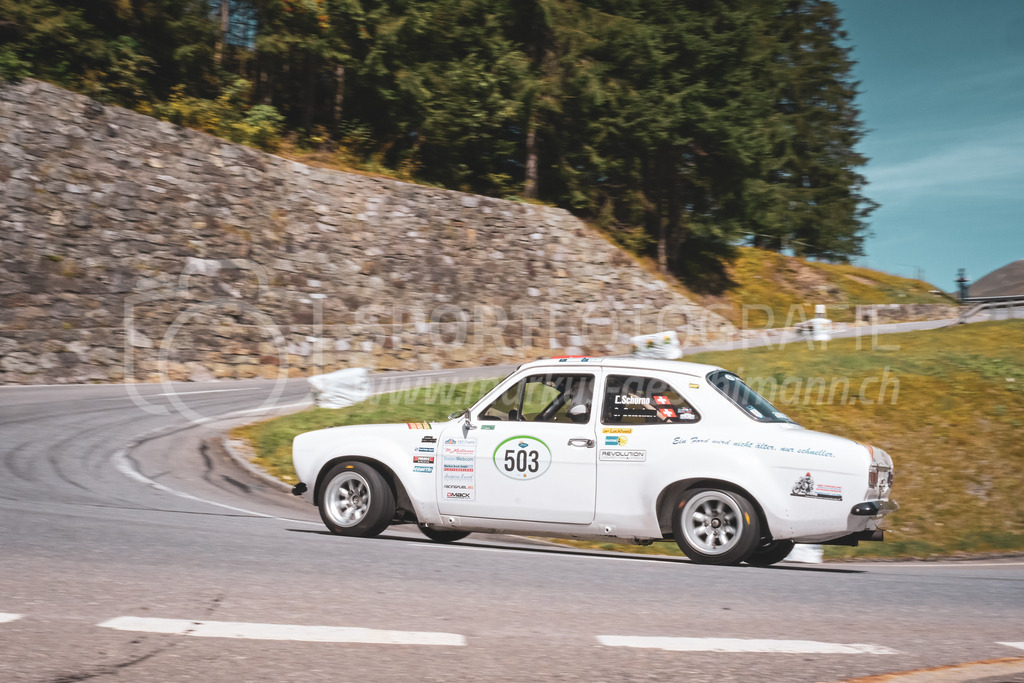 21. Arosa ClassicCar 2025 - 6. =September= 2025 | Camillo Schorno aus Immensee (SUI) in einem Ford Escort RS 1600 MK1 aus dem Jahre 1969 mit Startnummer 503 am Arosa ClassicCar 2025 in der Kategorie Competition..@arosaclassiccar, @arosa.official, #arosaclassiccar, #arosa, #76curves, #classiccarBild: Sportfotografie Markus Aeschimann | www.markus-aeschimann.ch - Realisiert mit Pictrs.com