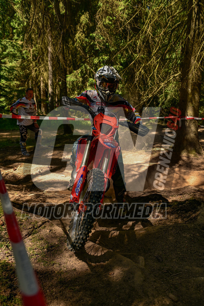 NZ8_1841 | grenznic640