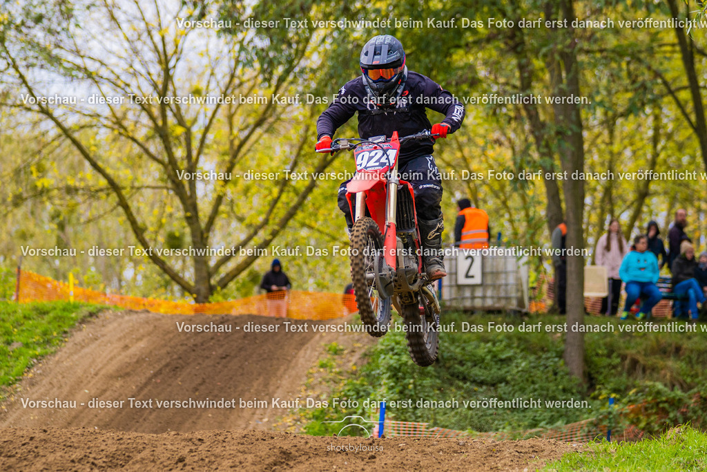 10_25_MCBernauerSchleife-6874 | Sportfotografin aus Berlin-Brandenburg mit Fokus auf Motocross. Ich halte deine sportliche Leistung und echte Emotionen auf und neben der Strecke professionell fest. Entdecke die Fotos von deinem Rennen und bestelle sie direkt hier im Shop.