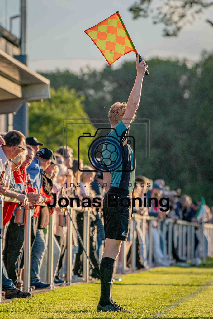 Fußball I Herren I Saison 2025-2026 I Bezirksliga Weser-Ems 4 I 20. Spieltag I TuS Lutten - VfL Oythe I 18409 | jns.sportfotos - Realisiert mit Pictrs.com