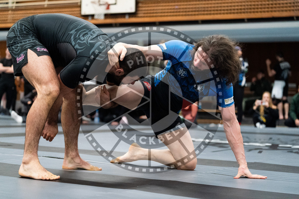 20251129PBB9262 | Fighters compete during the luta livre competition ILLCS XI winter edition on November 29, 2025 in Hannover, Germany.