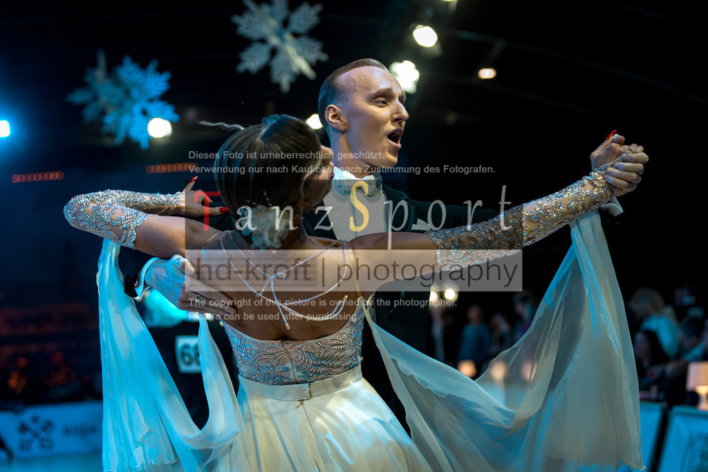 20251214_Baltic-Trophy_2717-2 | Tanzsportbilder, Standardtanz, Lateintanz, WDSF, DTV, LTVB, dancecomp, goc, hessen tanzt, blaues band der spree, walzer, tango, wiener walzer, slowfox, quickstepp, samba, rumba, cha-cha-cha, paso doble. jive, hd-kroft photography, turniertanzsport