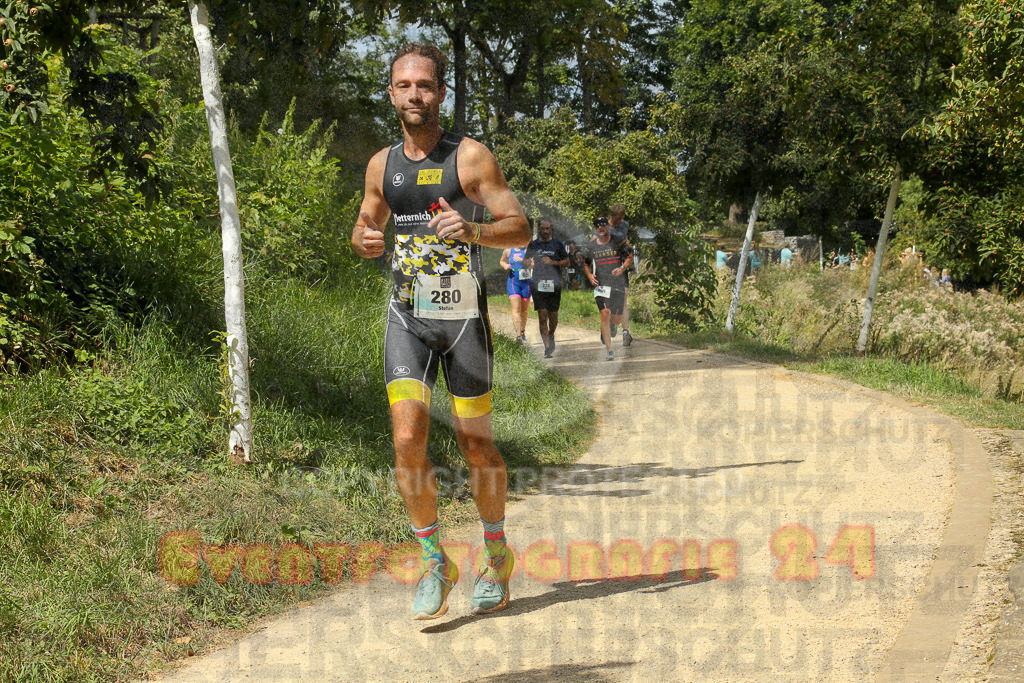 250824_1327_EX1_2414 | Sportfotografie im Rhein-Sieg Kreis, Köln, Bonn, NRW, Rheinland Pfalz, Hessen, etc. Unser Tätigkeitsfeld umfasst den Laufsport vom Volkslauf über den Marathon, Duathlon, Triathon bis zum Ultralauf wie Kölnpfad Ultra oder Schindertrail.