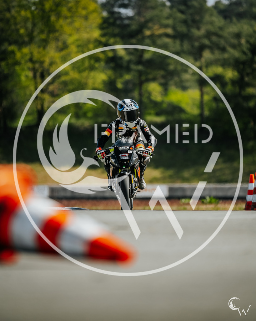 25-3 | cw-framed
