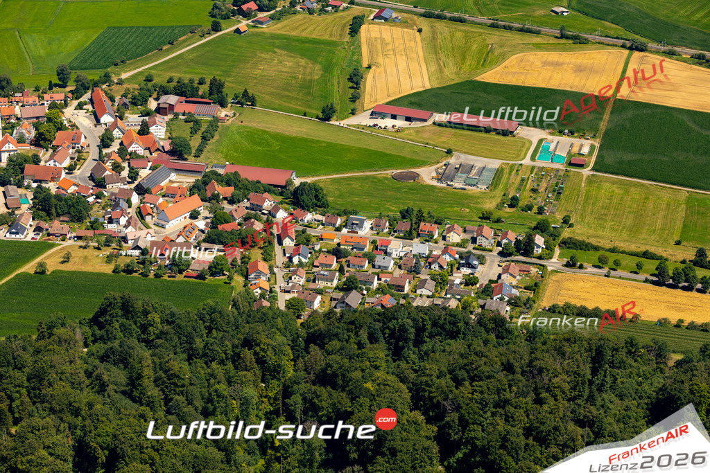 Aktuelles Luftbild von Otterswang Bad Schussenried - Die Luftaufnahme wurde 2022 mittels UL-Flugzeug erstellt ( keine Drohne ) - hochauflösende Kamera-Systeme von  Canon -Beste Qualität - Für grossformatige Ausdrucke geeignet. Die Geschenkidee !