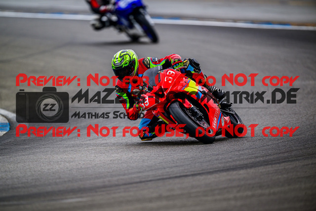 MaZZes_FotoMatrix_240614_6007705_8477 | ROT