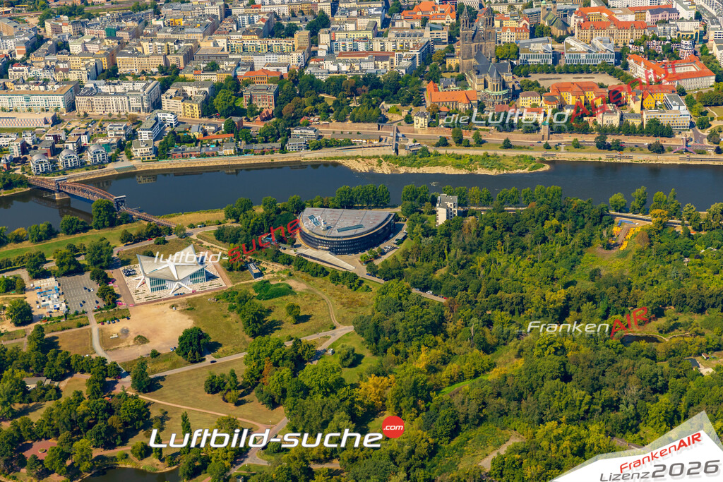 Schrägluftbild  Funkhaus  Magdeburg - Das Luftbild wurde 2025 vom UL-Flugzeug heraus erstellt (ohne Drohne- keine Drohnenaufnahme ) - Hochauflösende Luftaufnahme -Nicht vergleichbar mit Google Maps oder Satelittenbilder- Die Geschenkidee !Mit Lizenz und Bildrechte bestellbar