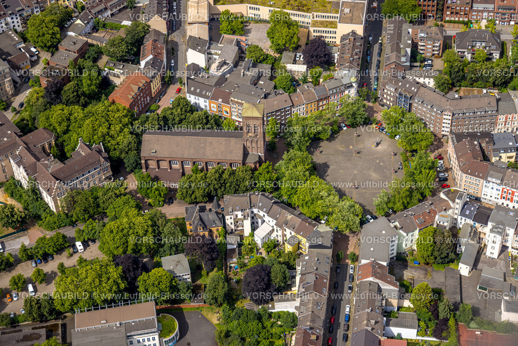 Duisburg240705161-Mitte | Luftbild, kath. Kirche St. Joseph und Dellplatz mit grünen Bäumen, Wohngebiet, Dellviertel, Duisburg, Ruhrgebiet, Nordrhein-Westfalen, Deutschland