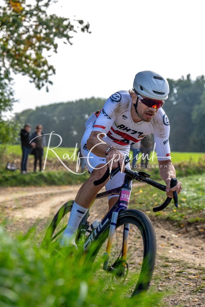 Ralf Eppink Photography 20251012_DSC04308 | Sportfotografie, Eventfotografie, Porträtfotografie, Radsport Fotograf, Triathlon Fotograf, Düsseldorf Fotograf, Köln Fotograf, Actionfotografie, Teamfotografie, Peoplefotografie, Business Portraits, Veranstaltungsfotografie, Reportagefotografie - Realisiert mit Pictrs.com