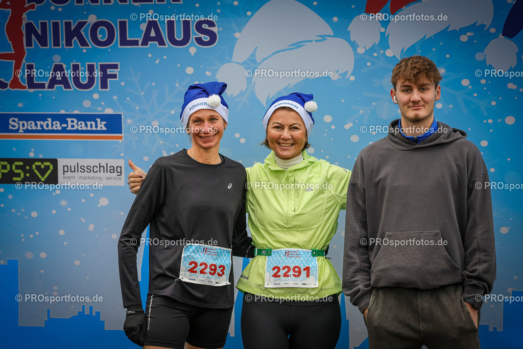6. Bonner Nikolauslauf; Bonn, 14.12.2025 | Impressionen vom 6. Bonner Nikolauslauf am 14.12.2025 in Bonn (Nordrhein-Westfalen). 