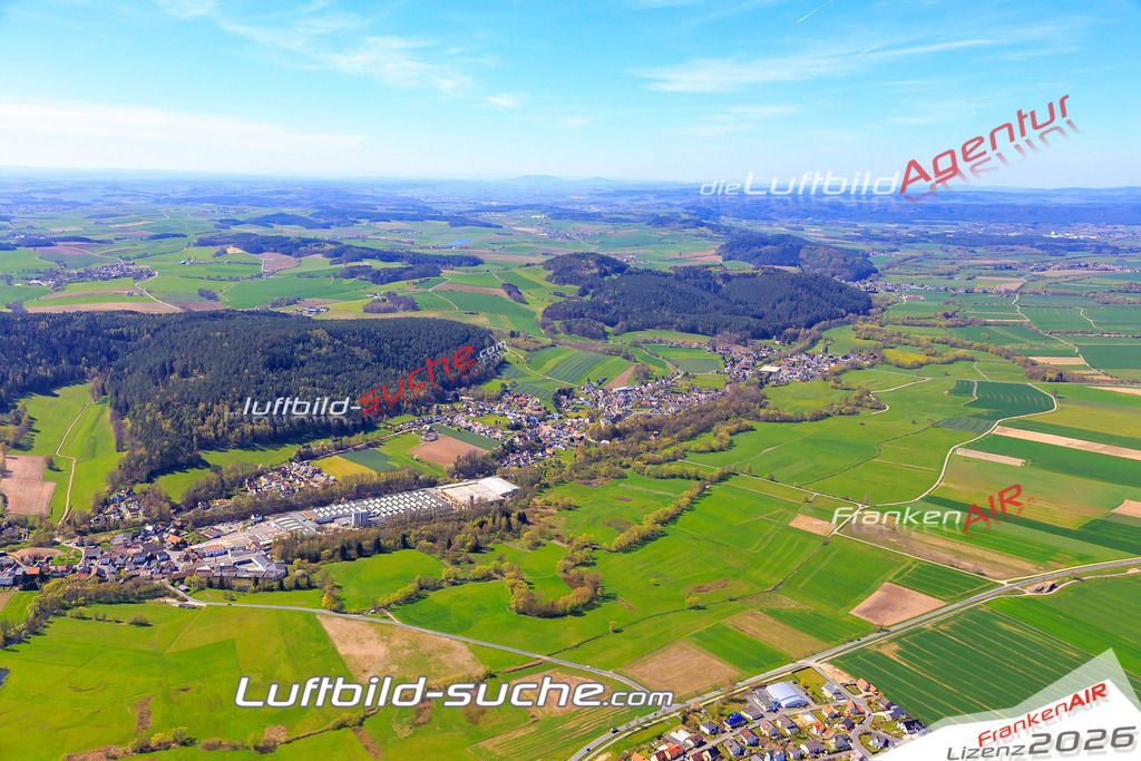 Die Luftaufnahme Steinach - Mitwitz wurde vom UL-Flugzeug (keine Drohne) aus fotografiert.Hohe Druck- Auflösung-die Geschenkidee!