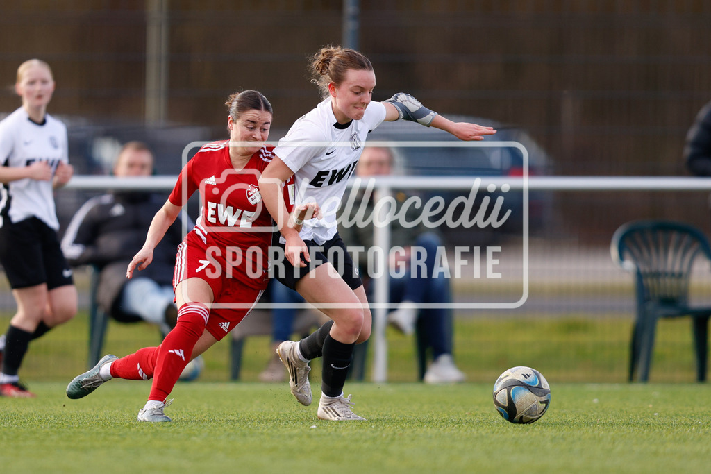 Fußball I Frauen I Saison 2025-2026 I AOK NFV Pokal I SV Meppen 1912 e.v. U20 2 - SpVg Aurich I 01.03.2026-30 | Abigail Michelle Ostrem (7, SpVg Aurich) Hanna Burkert (3, SV Meppen 1912 e.v.) - Realisiert mit Pictrs.com