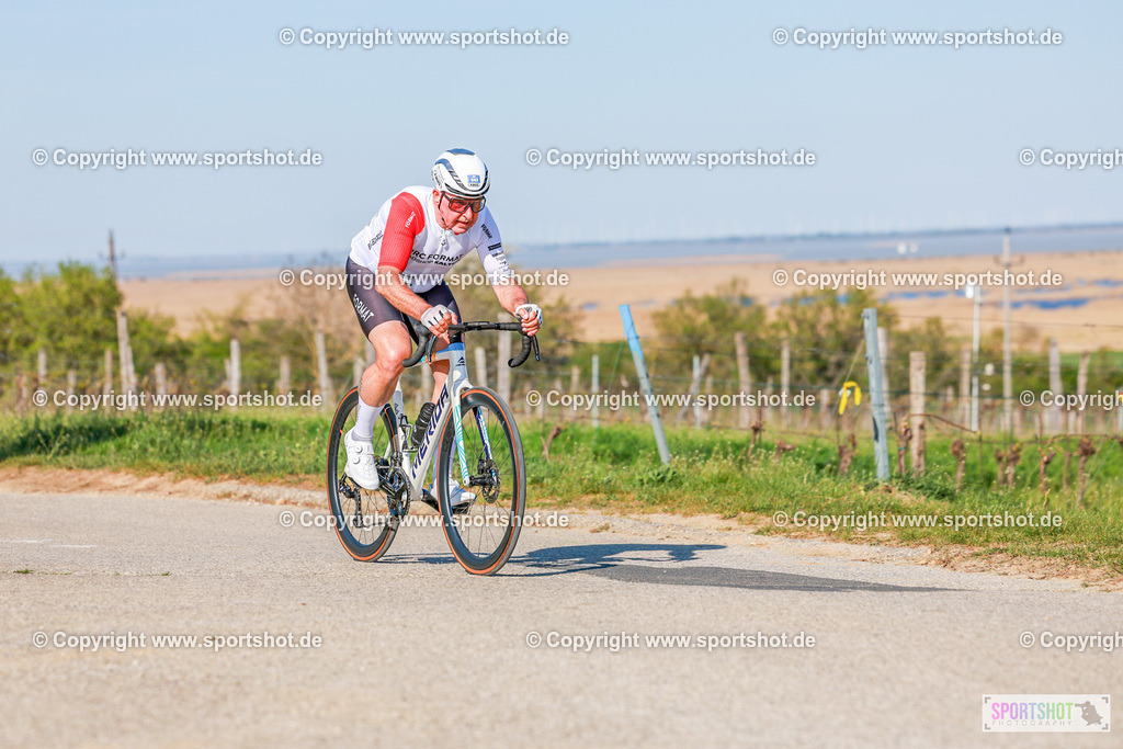 750_AR6_8334 | Neusiedlersee Radmarathon 2026@sportshot_your_pictrs #yourpictures#roadtowm2029 #nrm #neusiedlerseeradmarathon #neusiedlersee #neusiedlerseetourismus #burgenland #mörbisch #nrm26 #burgenlandtourismus #voglundco #poweredbyburgenlandtourismus #radsport #rad #marathon #ucigranfondo #visitburgenland #ucigranfondoworldseries