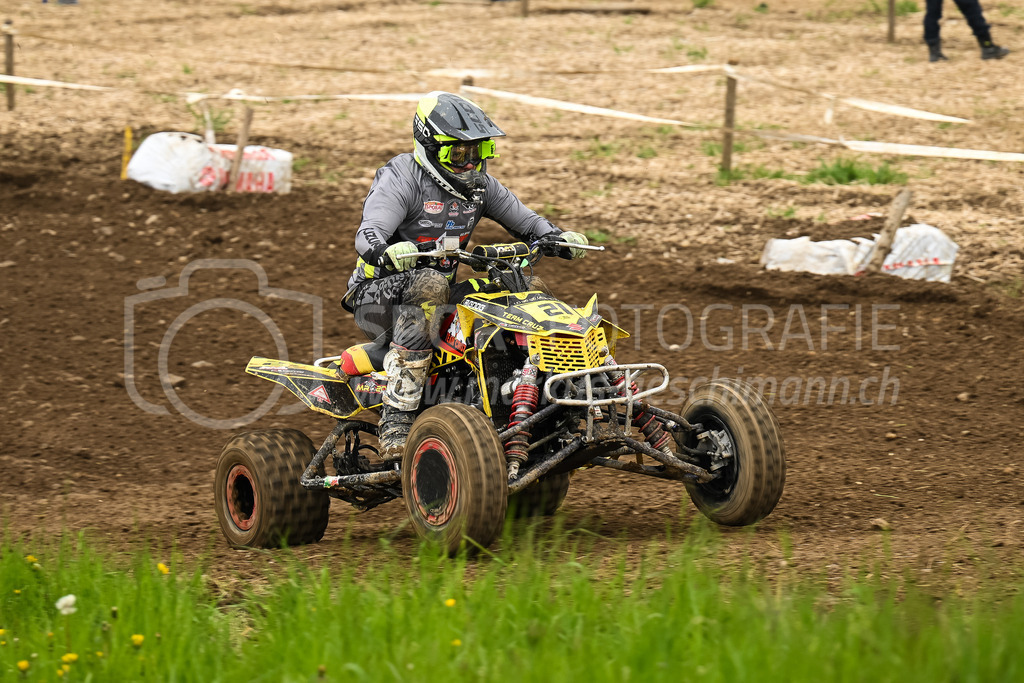 Motocross Schlatt bei Winterthur - 30. April 2023 | #21 Cardoso Botelho Ricardo Jo?o aus Heiden (CH) auf Suzuki LTR 450 in der Kategorie Quad am Motocross Schlatt bei Winterthur, 30. April 2023. 
Instagram: @mx_schlatt | @mc_wila | @sam_schweiz
Bild: Sportfotografie Markus Aeschimann | www.markus-aeschimann.ch - Realisiert mit Pictrs.com