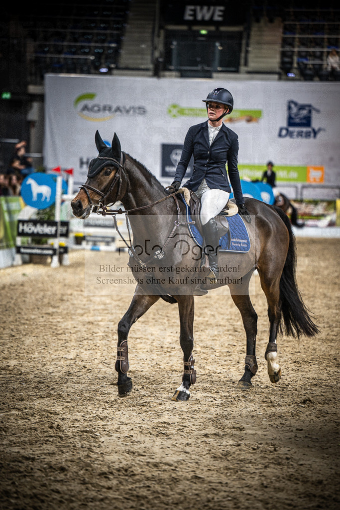 DOS_1608 | Entdecke hochwertige Reitturnierfotos von Foto Oger. Professionell, emotional und authentisch – jetzt Lieblingsmomente im Shop bestellen.Deutschlandweite Turnierfotografie. - Realisiert mit Pictrs.com