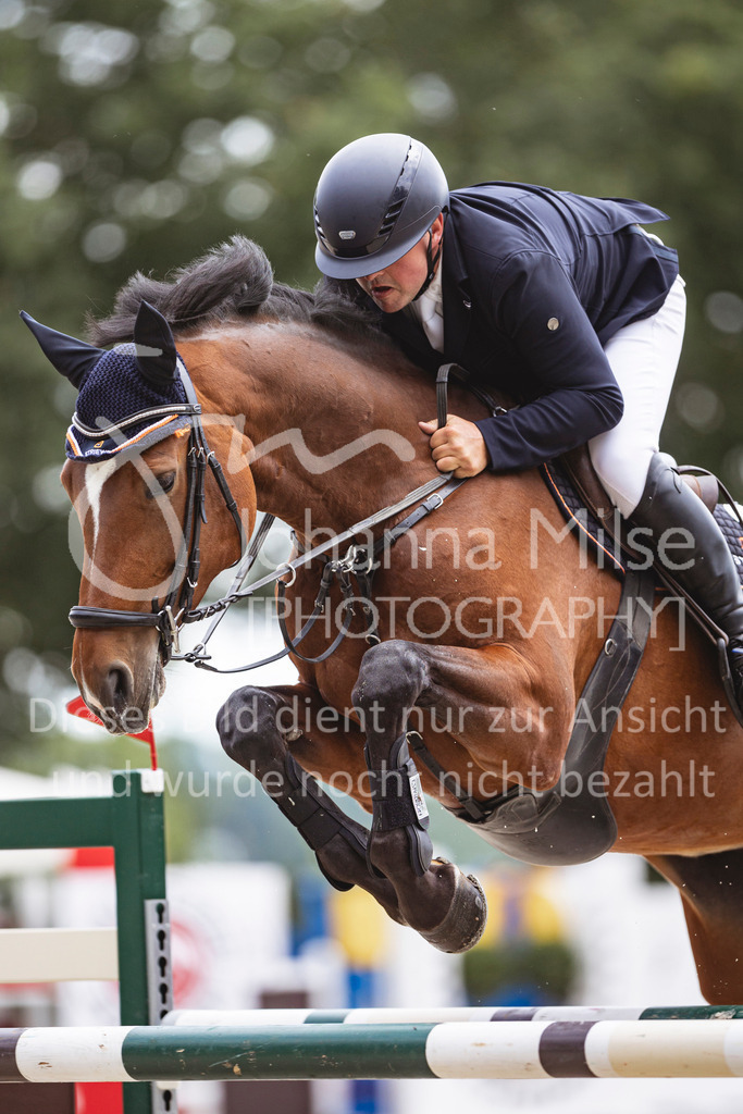 240616_Lemwerder_M2-Springen-506 | Deine schönsten Turniermomente als professionelle Fotos! Entdecke hochwertige Pferdesport-Fotografie im Online-Shop. Jetzt Fotos finden & bestellen!