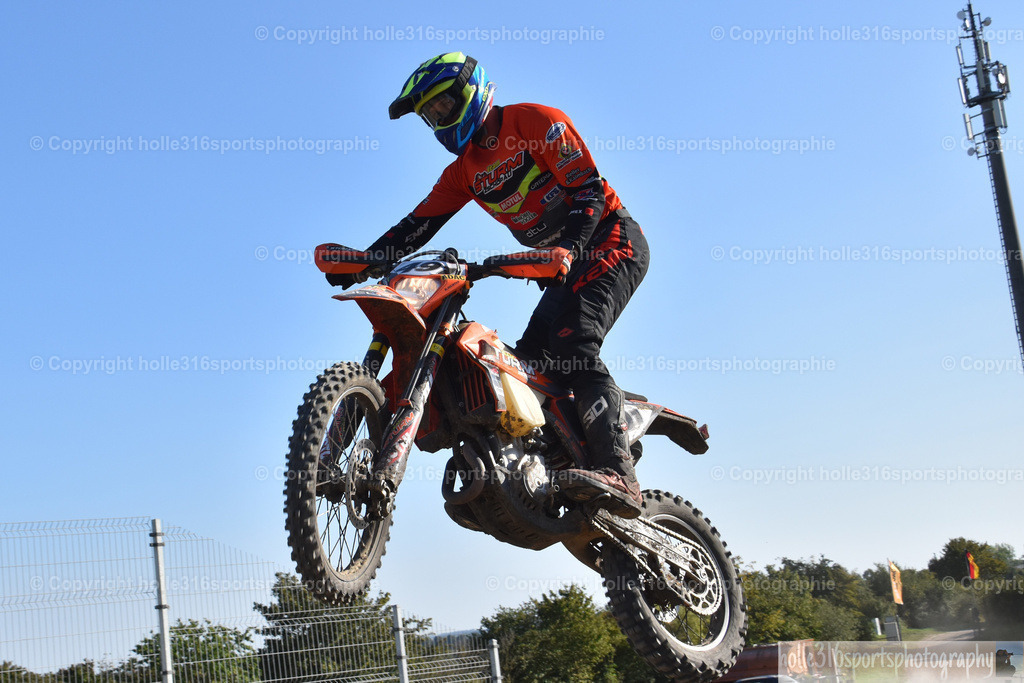 DSC_0586 | Sportfotografie , Motorsport, Motoross, Reitsport, Mointainbike, Enduro,
Landschaft , Outdoor, Eventfotografie, Landschaft, Bilder online bestellen - Realisiert mit Pictrs.com