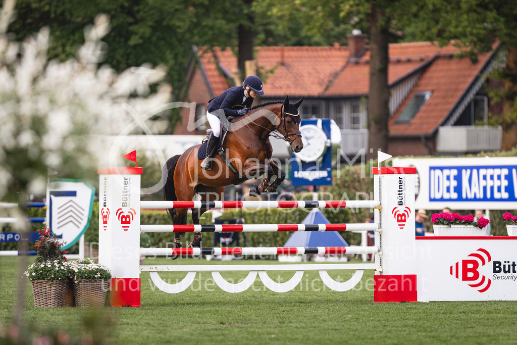 240509_Hamburg_Amateur-Large-216 | Deine schönsten Turniermomente als professionelle Fotos! Entdecke hochwertige Pferdesport-Fotografie im Online-Shop. Jetzt Fotos finden & bestellen!