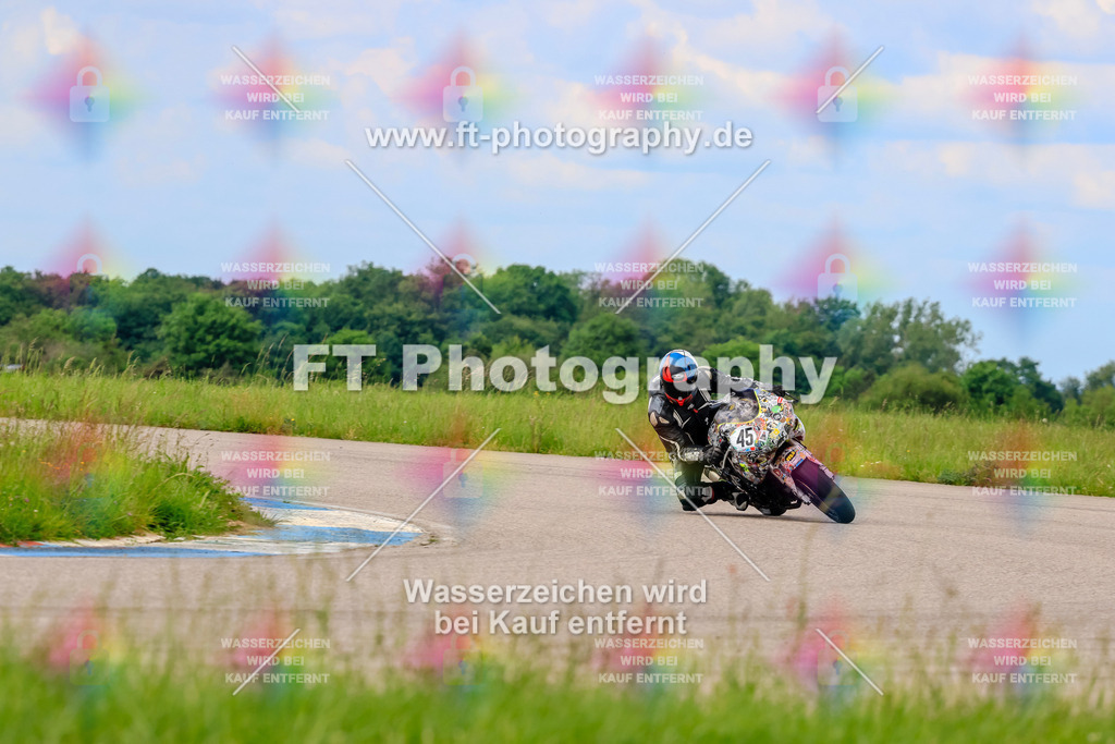 MotoTeam-1251 | Hier findet Ihr Bilder von Touristenfahrten auf der Nürburgring Nordschleife oder von anderen Veranstaltungen die ich besucht habe. Viel Spass beim Durch Schauen 