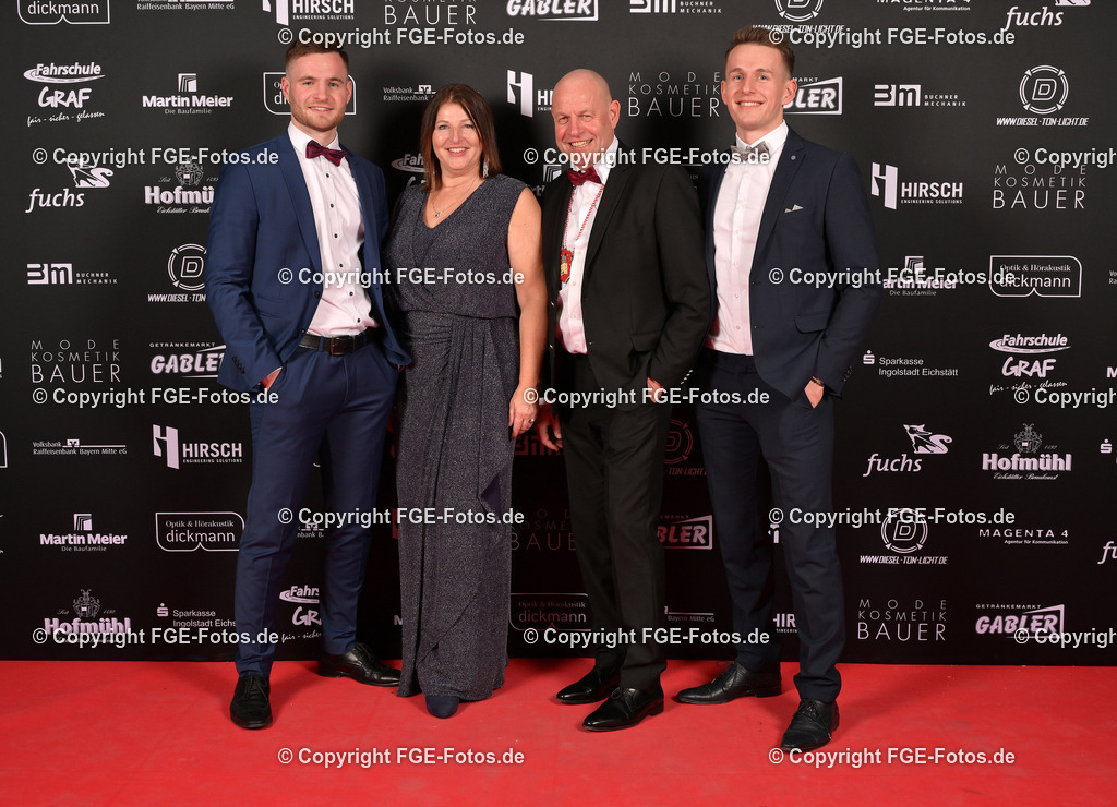 20240114-fge-fotos-0436 | Eröffnungsball der FGE am 14.01.2024 im Alten Stadttheater in Eichstätt. - Realisiert mit Pictrs.com