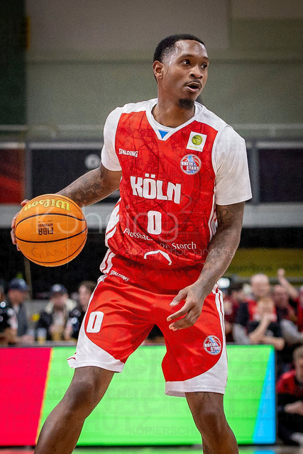 Barmer 2. Basketball Bundesliga ProA: Bayer Giants Leverkusen vs. RheinStars Koeln, 04.04.26 | Leverkusen, 04.04.26 - Cedric Cezell Russell Jr. (RheinStars Köln, 0) während des Spiels der Barmer 2. Basketball Bundesliga ProA: Bayer Giants Leverkusen vs. RheinStars Koeln in der Ostermann Arena in Leverkusen.