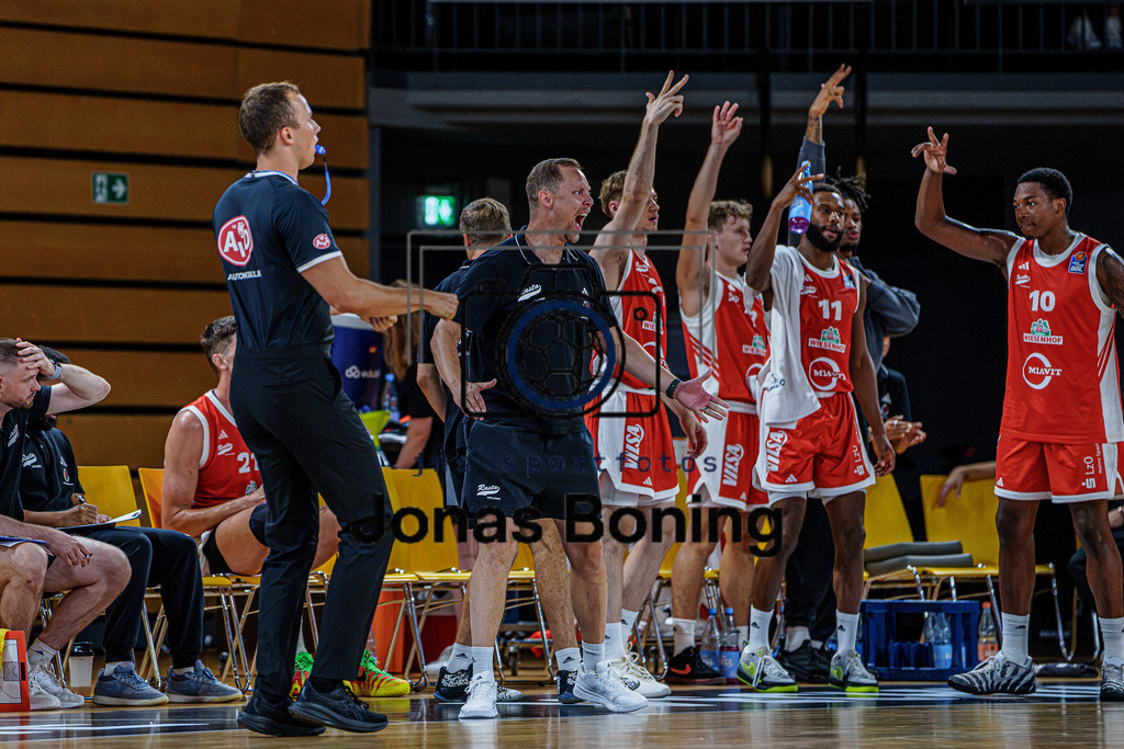 Basketball I Herren I Saison 2026-2027 I Testspiel I RASTA Vechta - EWE Baskets Oldenburg I 48422 | jns.sportfotos - Realisiert mit Pictrs.com