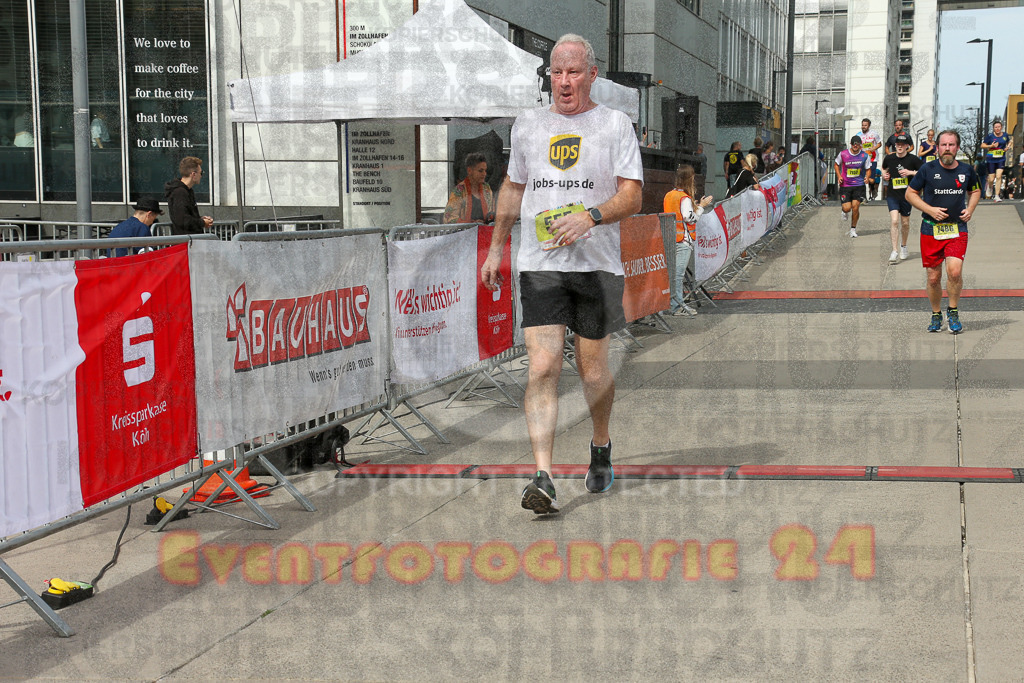 250920_1328_EX1_4790 | Sportfotografie im Rhein-Sieg Kreis, Köln, Bonn, NRW, Rheinland Pfalz, Hessen, etc. Unser Tätigkeitsfeld umfasst den Laufsport vom Volkslauf über den Marathon, Duathlon, Triathon bis zum Ultralauf wie Kölnpfad Ultra oder Schindertrail.
