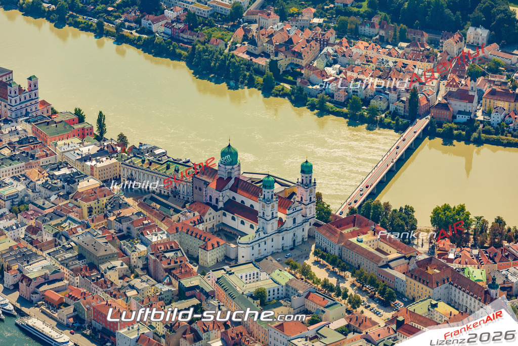 Luftaufnahme von Passau Vs Google Maps- Die Luftaufnahme wurde 2025 vom UL-Flugzeug heraus erstellt ( keine Drohne ) - Hochauflösende Luftaufnahme - für professionelle Ausdrucke geeignet. Die Geschenkidee !Mit Lizenz und Bildrechte bestellbar