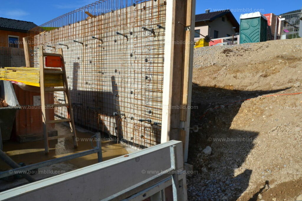 bib-lg04-betonarbeiten-0599 | Nach LV-Leistungsgruppen sortierte Detailfotos über den Bau eines Hauses. Alle Hausbau-Bilder direkt vom Urheber und Autor der Website Haus-Selber-Bauen.com