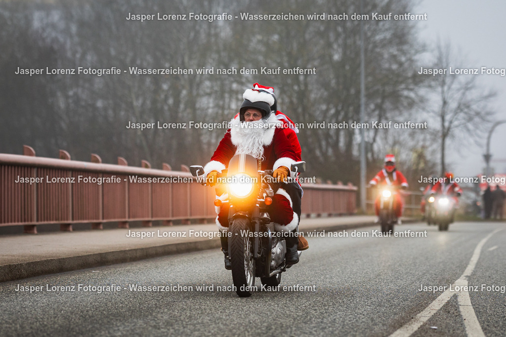 X-Mas Ride I Kiel I 2025 | Jasper Lorenz Fotografie - Realisiert mit Pictrs.com