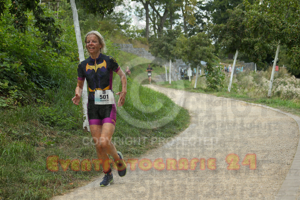 250824_1401_EX1_4678 | Sportfotografie im Rhein-Sieg Kreis, Köln, Bonn, NRW, Rheinland Pfalz, Hessen, etc. Unser Tätigkeitsfeld umfasst den Laufsport vom Volkslauf über den Marathon, Duathlon, Triathon bis zum Ultralauf wie Kölnpfad Ultra oder Schindertrail.