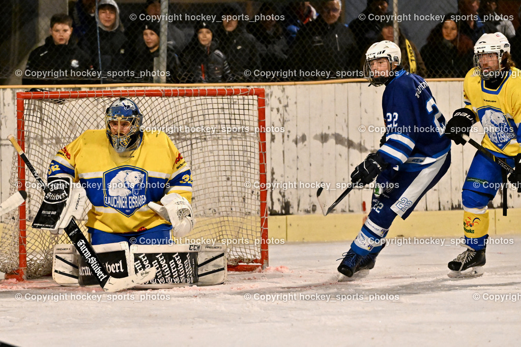 ELV Zauchen vs. EC Tigers Paternion  | #32 Fertani Karim ELV Zauchę, #22 Neuschitzer Nino EC Tigers Paternion, #18 Ambrosch Matthias ELV Zauchen, ELV Zauchen vs. EC Tigers Paternion , ELV Zauchen vs. EC Tigers Paternion  am 02.01.2025 in Eisoval Zauchen (Stadthalle Villach), Austria, (Photo by Bernd Stefan)