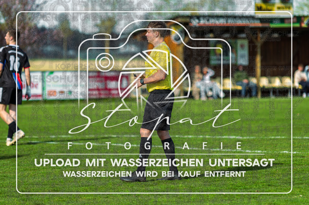 FGFS-LEN-1000 | Michael Boettrich (Schiedsrichter) beim Herren Kreisliga HK Spiel zwischen FG Fulde-Stellichte und Eintracht Leinetal im Fulder Zentralstadion, Fulde (Simon Paul Stopat) - Realisiert mit Pictrs.com