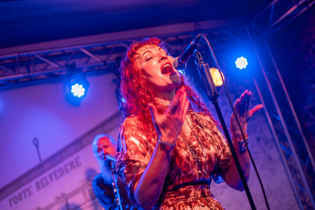 Maria Markesini Konzert | Maria Markesini meets Klazz Brothers im Forte Belvedere Leisnig zum Festival Hallo Leisnig 2022. - Realisiert mit Pictrs.com