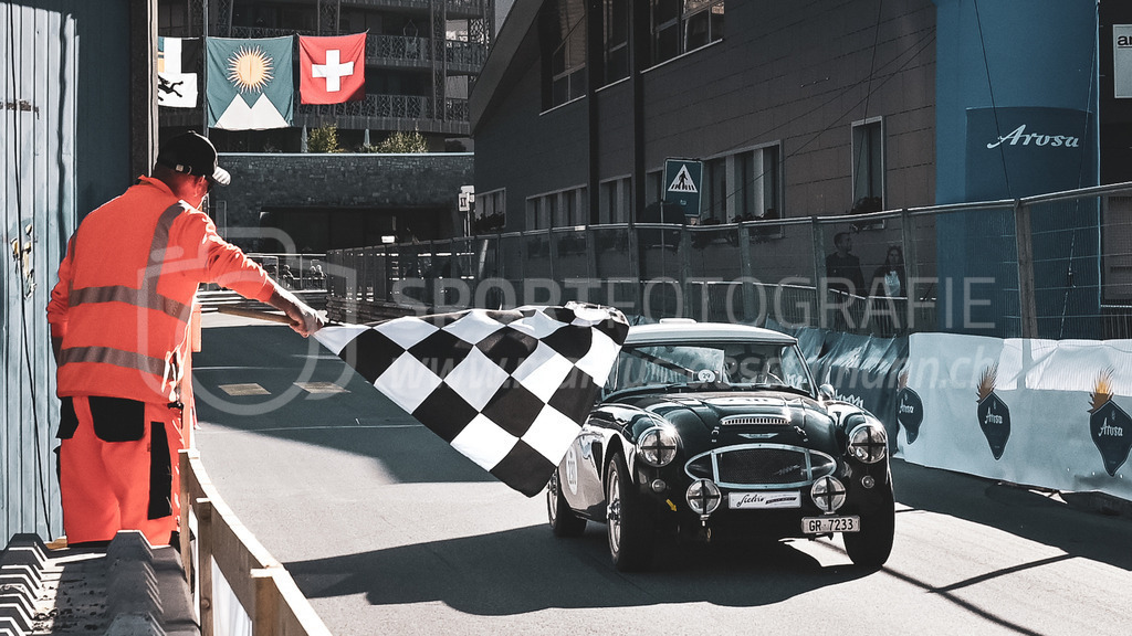 19. Arosa ClassicCar 2023 - 2. September 2023 | 19. Arosa ClassicCar 2023
Arosa, Schweiz
Jacob Vic aus S-chanf mit der Startnummer 230 in einem Austin Healey 3000 MK I Stelvio RS4, Jahrgang 1960, in der Klasse Classic Trophy.
@arosaclassiccar, @arosa.official, #arosaclassiccar, #arosa, #76curves, #classiccar
Bild: Sportfotografie Markus Aeschimann | www.markus-aeschimann.ch - Realisiert mit Pictrs.com