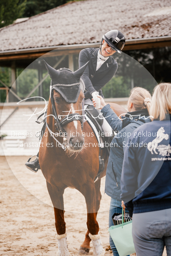 3I6A7842 | Stimmungsvolle Portraits und Reitsportfotografie im Ruhrgebiet und im Münsterland.

Pferdefotografie, Hundefotografie, Tierfotografie, Reportagen, Portraits von Tier und Mensch, Turnierfotografie in Bochum, Recklinghausen, Marl, Haltern am See, Dülmen.. - Realisiert mit Pictrs.com