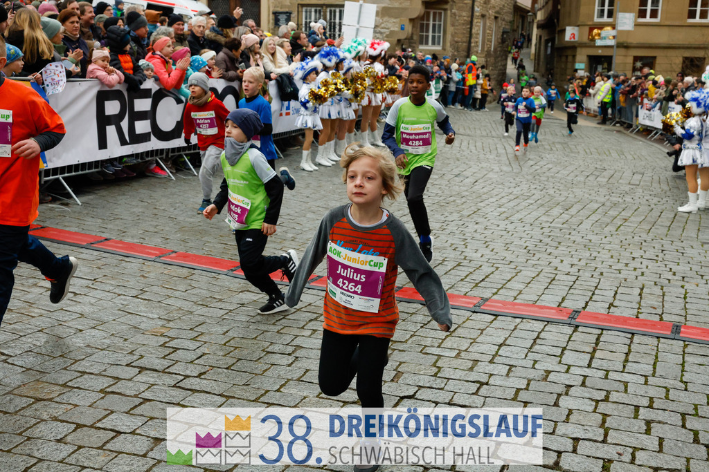 400m AOK Junior Cup | 3 Koenigslauf 2024 400m AOK Junior Cup - Realisiert mit Pictrs.com