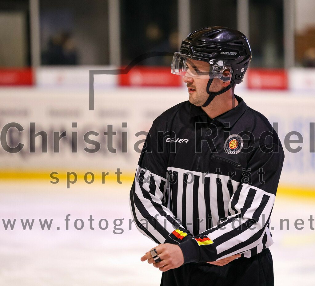 2024-02-23_006_TSV_Erding_gegen_ERSC_Amberg | Erding, Deutschland, 23.02.2024:
Eishockey, Bayernliga Playoffs 2023 / 2024, 3. Spieltag, TSV Erding gegen ERSC Amberg, Endergebnis: 2:3 n. V.

Foto: Christian Riedel / fotografie-riedel.net